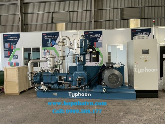 <p>Trên thị trường hiện nay các dòng máy nén khí công nghiệp cỡ lớn khá đa dạng về công suất, mẫu mã, đến từ các thương hiệu nổi tiếng khác nhau. Máy nén khí cỡ lớn là dòng máy có công suất lớn, được ứng dụng phổ biến trong các nhà máy, khu công nghiệp với nhu cầu sử dụng áp suất khí nén cao, lưu lượng lớn.</p>